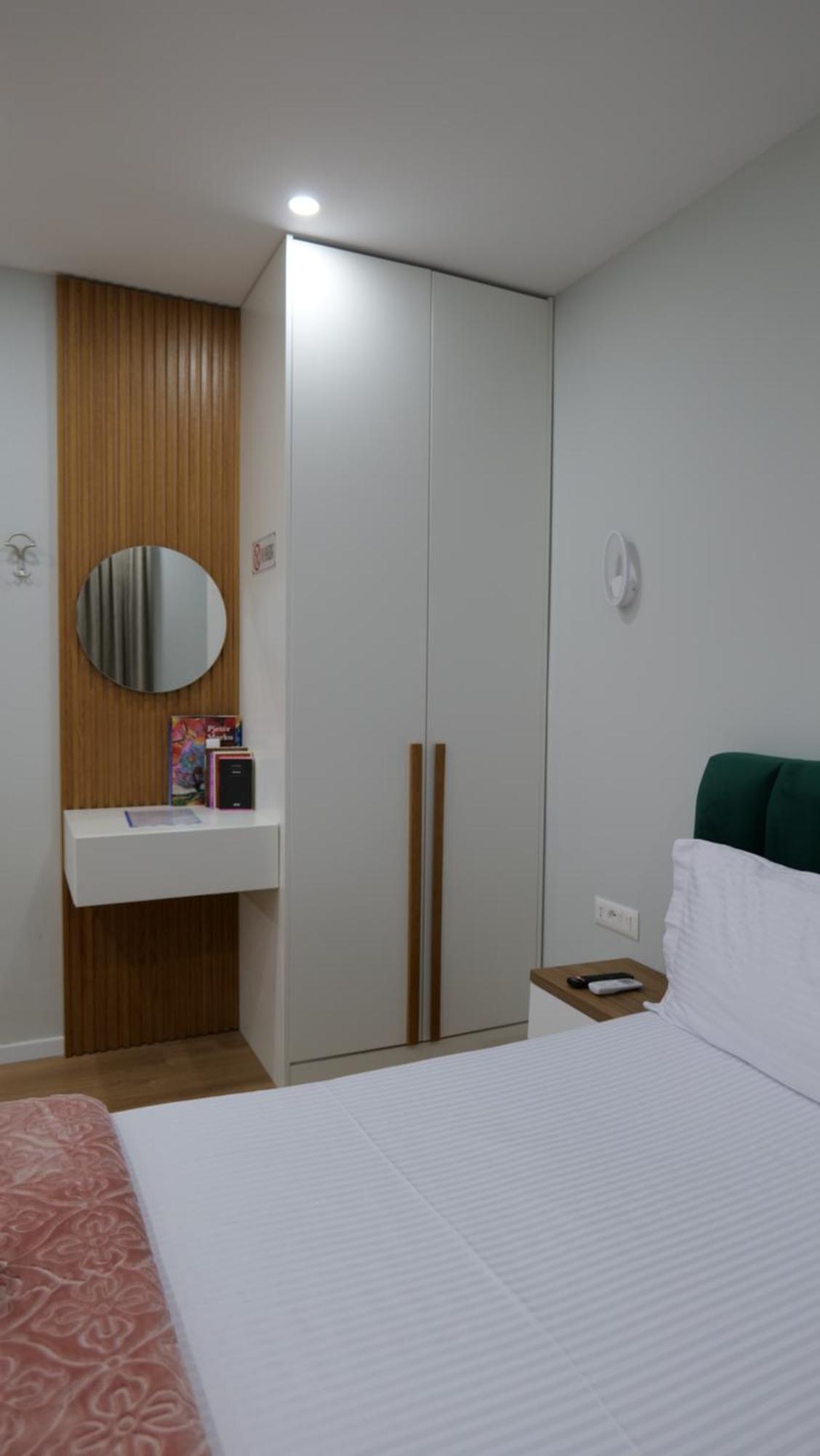 Kristi Apartments 01 Tirana Kültér fotó